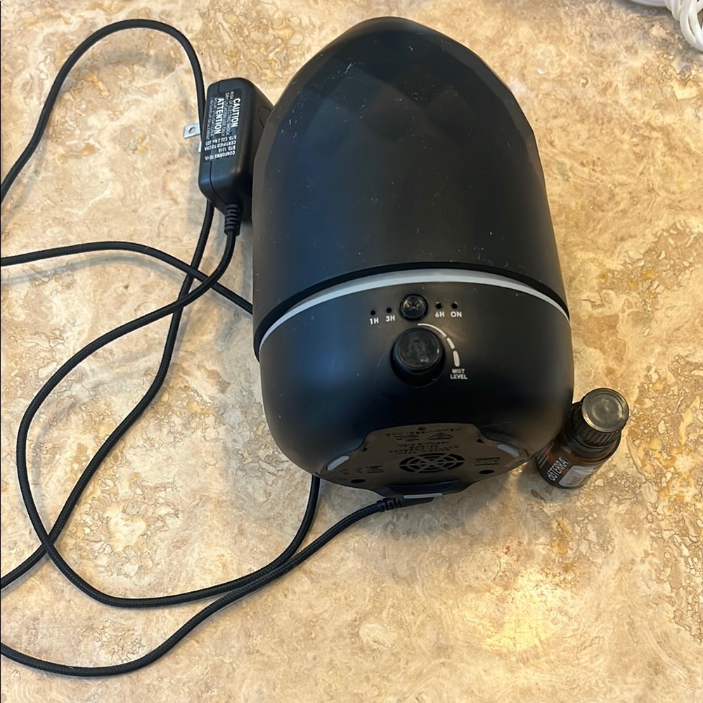 Black Essential Oil Diffuser (comes with bottle of diffuser)